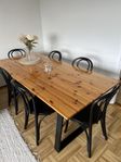 Matbord + stolar 