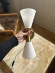 lampa i mässing och glas