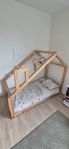 Mon Lit Cabane - Montessori trä barnsäng