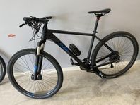 herrcykel Cube mountainbike i nyskick