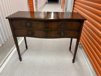 Engelskt sideboard