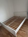 bed, TV