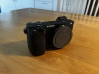 Sony a6400 + Smallrig Cage + kameraväska