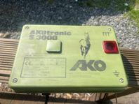 ELSTÄNGSELAGGREGAT AKO-TRONIC S3000 inkl 200m ELTRÅD !