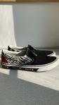 Vans Slip-On Korean Typography (size 41)