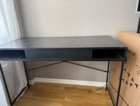 Skrivbord