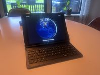Apple iPad 6th gen. 32gb wifi+cellular. Tangentbordscase.