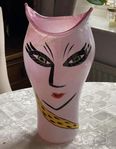 Ulrika Hydman-Vallien vas 33.5cm hög. 