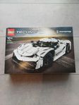 LEGO Technic Koenigsegg Jesko Absolut vit hyperbil 