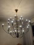 lampa guld färgad