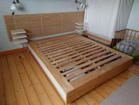 Ikea Mandal sänggavel och sängram. 160 bred