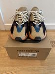 Yeezy Boost 700 