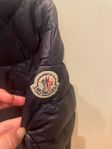 Moncler jacka storlek 10 år, ca 140