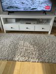 Tv-bänk