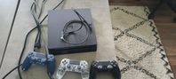 PlayStation 4 med 3 kontroller + en ny laddare