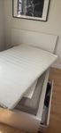 Ikea malm sängstomme plus madrass