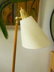 Vintage golvlampa i ek och mässing, Falkenbergs Belysning