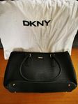 Handväska med axelrem från DKNY