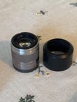 Sony SEL 50/1.8 OSS -objektiv, silver