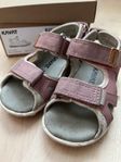 Kavatsandaler storlek 24