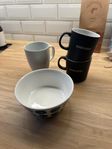 Skänkes 3 koppar och en skål 
