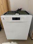 Diskmaskin Electrolux 2 år