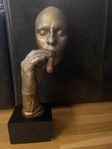 Unik skulptur "Man med cigarr" – signerad Cutrone