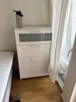 Gedigen klädbyrå från Mio