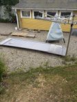 Takplast bortskänkes