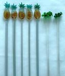 7 Cocktailpinnar i glas - 5 Dekor Ananas - 2 Dekor Druvklase
