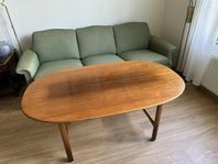 Kvalitets soffa med bord i valnöt 