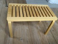 Alvar Aalto bänk 153 B