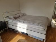 Sängstomme + resårmadrass 140 cm