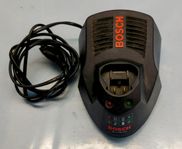 BOSCH AL 1130 CV Batteriladdare för 10,8 och 12 Volt