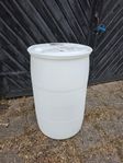 Plasttunnor