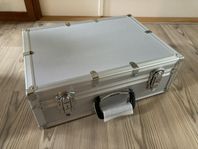 Ny låsbar aluminiumportfölj med anpassningsbar inredning 
