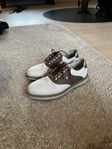 Footjoy traditions