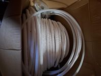 Uponor vattenledning med skyddsrör
