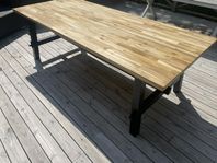 SKOGSTA IKEA nyslipat och lackat