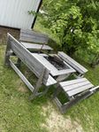 Grillplats med bänkar 