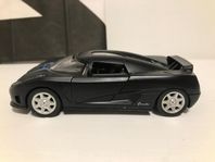 Bra skick: Snygg Svart leksaksbil av modellen Koenigsegg. 