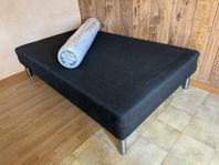 120 säng + ny tjock madrass
