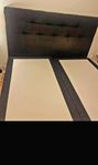 180x200 säng med gavel 