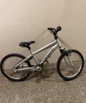 Barncykel 16 tum 