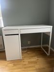skrivbord (Micke) + skrivbordsstol (långfjäll) från IKEA