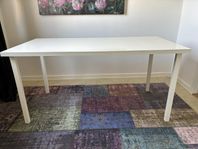 Bord, mått 150x75cm