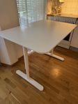 Ikea BEKANT höj-och sänkbart skrivbord, Vit 120x80