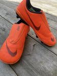 fotbollsskor strl 31
