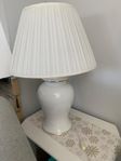 Elegant bordslampa i klassisk design