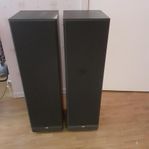 2 st jbl högtalare funkar bra ,bass tryck bra grym bas.
